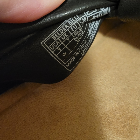 Earth Origins Slip-on Sandals - Picture 6 of 6